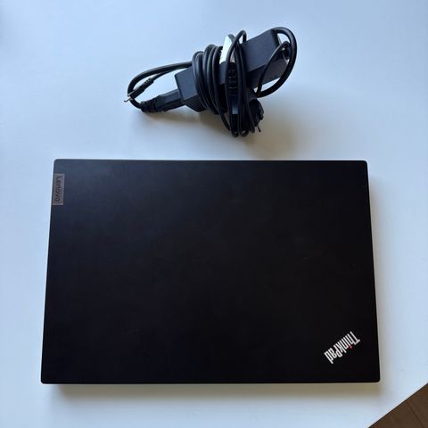 ThinkPad E14 Gen 2 i3/8/256