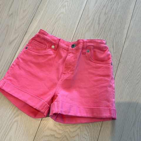 Levis short jente str 140 aldri brukt