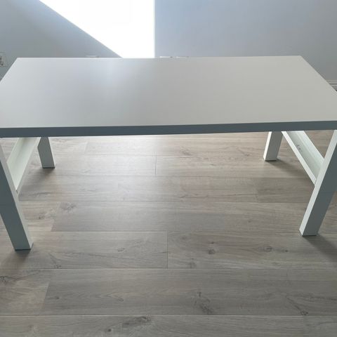 Barne pult Ikea 3 høyder B 128 D58