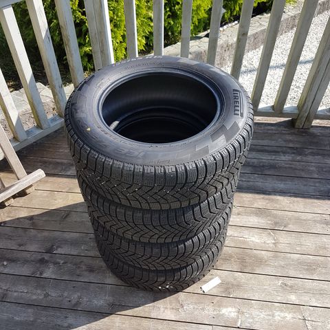 195/65R15 vinterdekk Reservert til kvelden