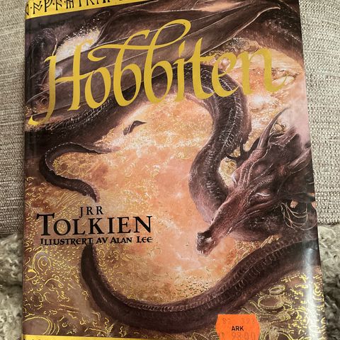 Tolkien: Hobbiten - rikt illustrert