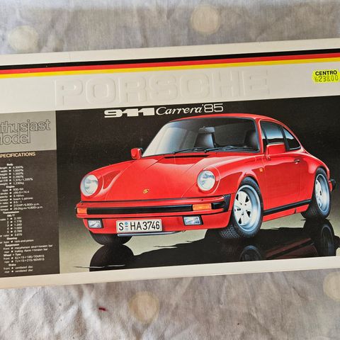 #23, 1985 Porsche 911 Carrera plastbyggesett