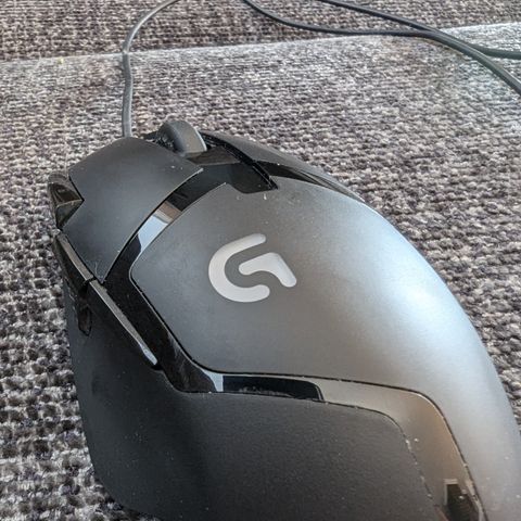 Logitech G402 Hyperion Fury mus