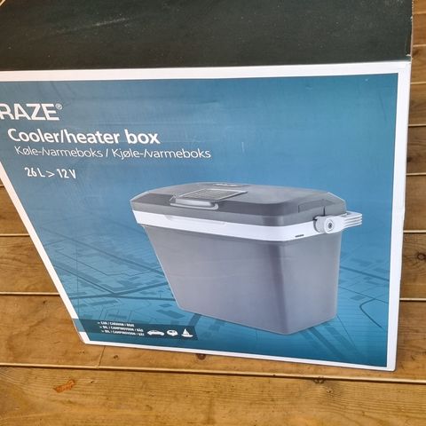 Raze cooler/heater box 26l  aldri brukt