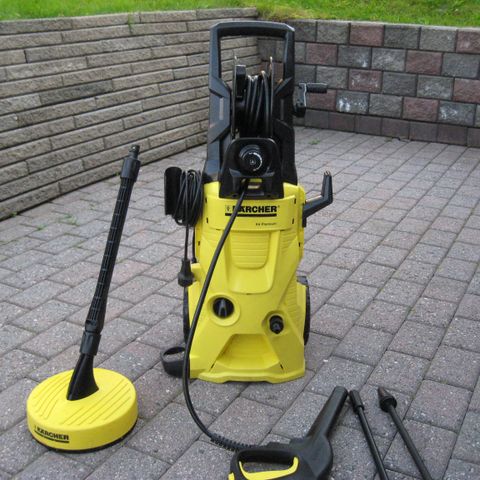 Høytrykkspyler Karcher k4 premium,selges til gibortpris.strøken maskin!