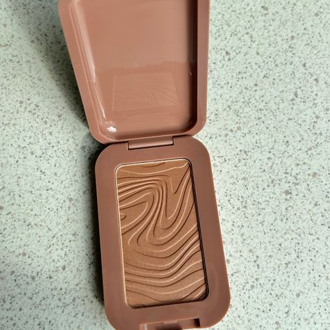 Helt ny og ubrukt NYX Buttermelt Bronzer