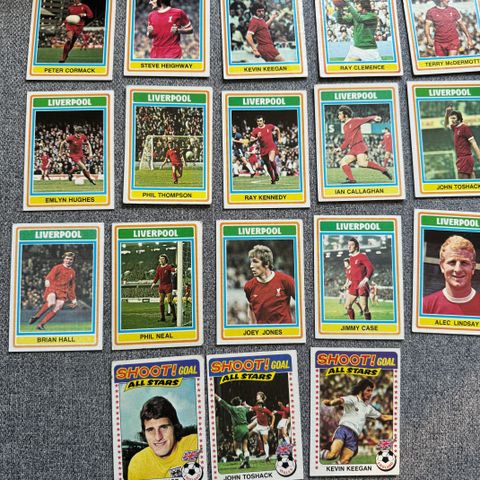 Fotballkort Liverpool komplett topps 1976 18 kort