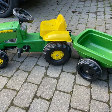 John Deere Leketraktor