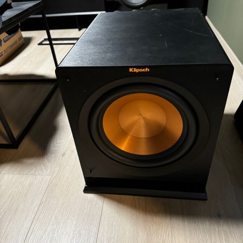 Klipsch r-112sw uten forsterker