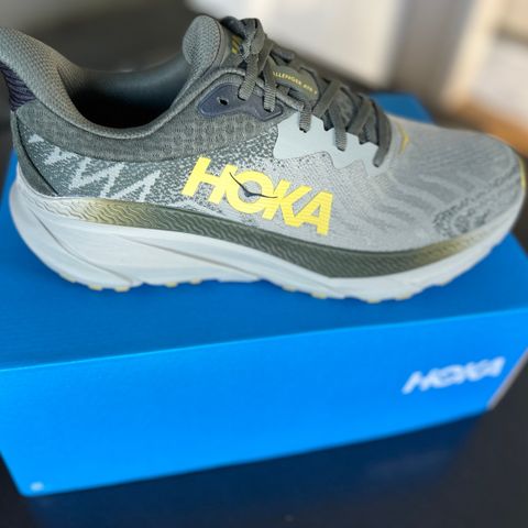 Hoka CHALLENGER ATR7