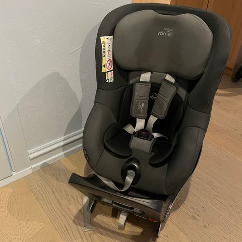 Britax Römer Swingfix M i-size bilstol