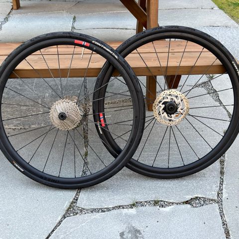 Unaas AS10 disc hjulsett med kassett, skiver og GP5000 32mm