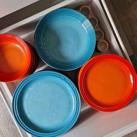 le creuset blå/oransje