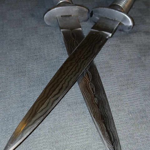 kopi fairbairn and sykes ,co ando dagger .