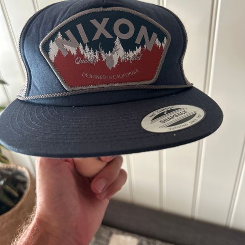 Cap trucker Nixon