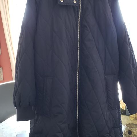 In wear jakke. ,Extra IW hood coat str 40.250 kr