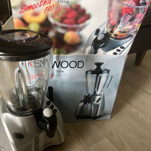 kenwood smoothie pro u brukt fikk som gave har ikke brukt for den selges 500kr