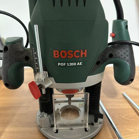 Bosch POF 1200 AE håndoverfres