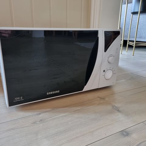 Samsung mikrobølgeovn 850W