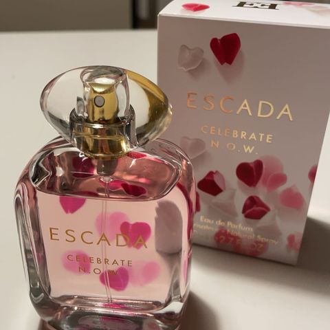 Escada Parfyme 80ML!