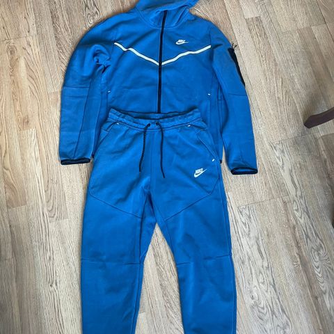 Nike tech fleece tracksuit