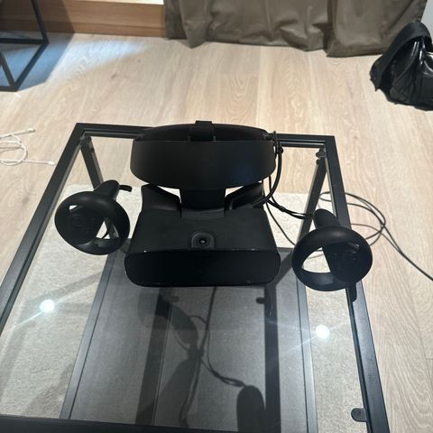 Selger pent brukt Oculus rift s