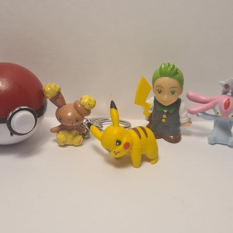 5 stk Pokemon Figurer