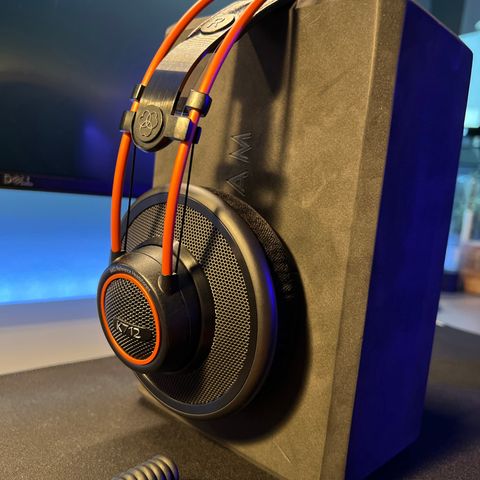 AKG K712 PRO Åpne Dynamiske Hodetelefoner