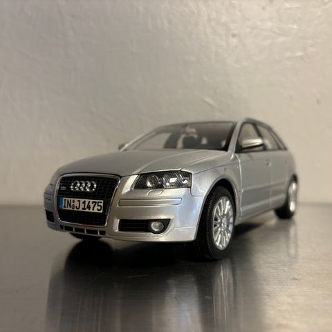 1:18 Audi a3 sportback fra Kyosho selges