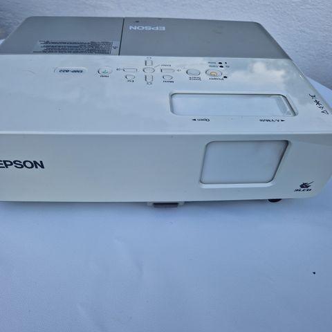 Projektor Epson EMP-822