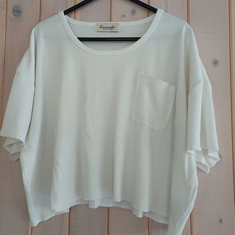 Cropped, oversized top,  M