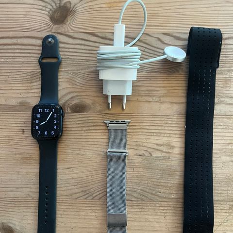 Apple Watch 8 (GPS + cellular) 45 mm