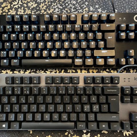 Tastatur gaming, Logitech G413 TKL SE og Logitech K835 TKL