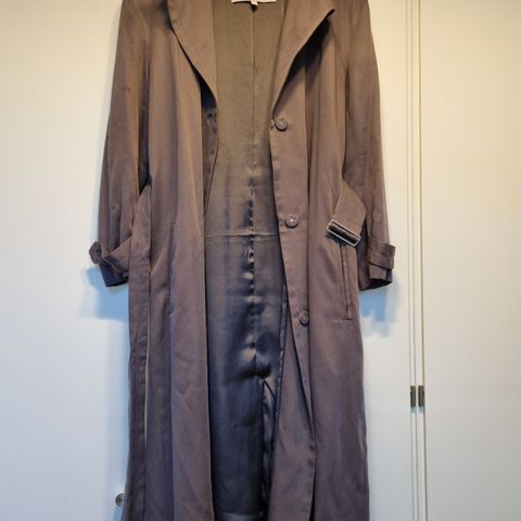 Lang trenchcoat fra InWear