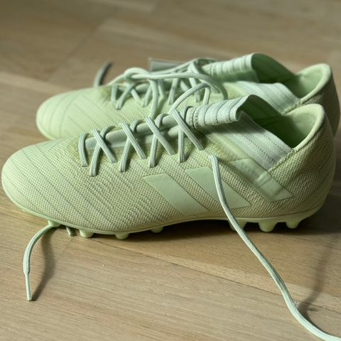 Adidas Nemeziz 17,3 AG fotballsko str. UK 7