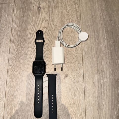 Apple watch series 5, 40mm