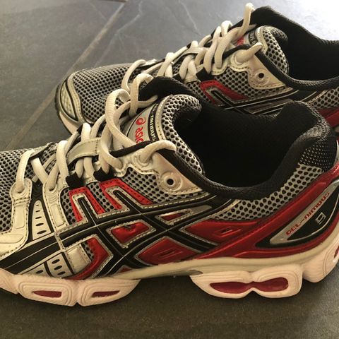 Joggesko, Asics Nimbus Gel 9, str. 40,5