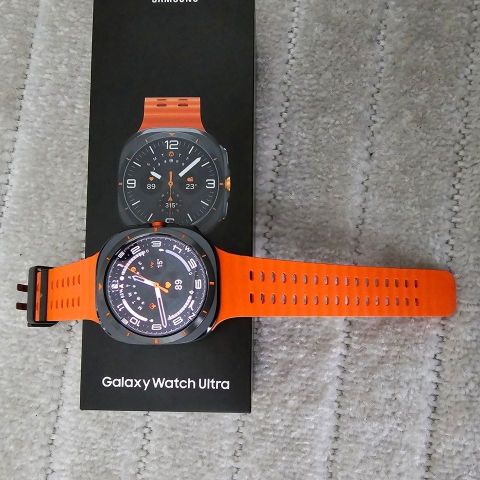 Samsung Galaxy Watch Ultra | LTE | Titanium Gray |