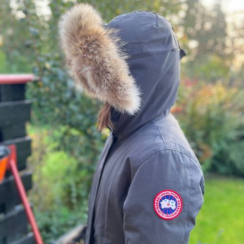 Canada Goose Victoria Parka jakke str. L – Nesten som ny!