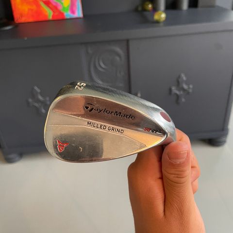 Taylormade milled grind 52 grader