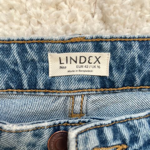 Lindex Nee str 42