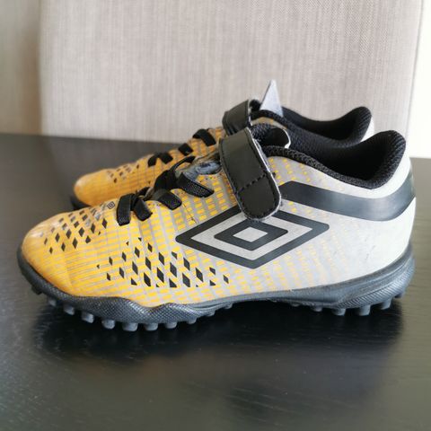 Umbro fotballsko str 31