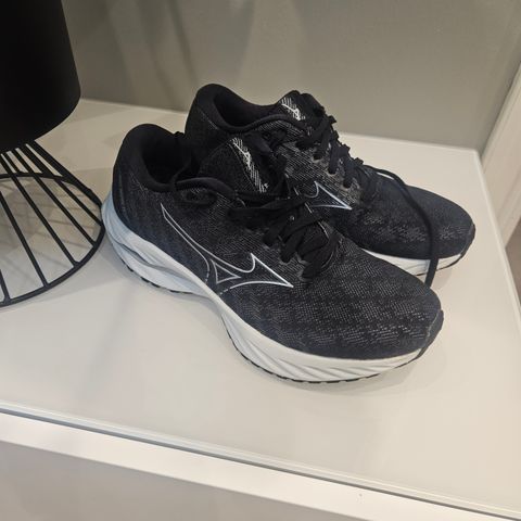 Mizuno Wave løpesko 38,5