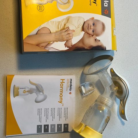 Medela Harmony manual breast pump