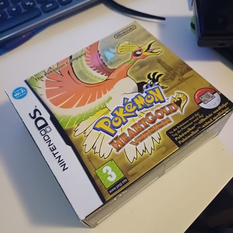 Pokemon Heartgold + Pokewalker, Komplett pakke