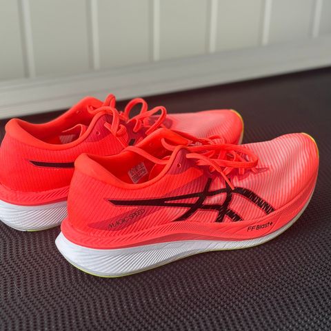 Asics Magic Speed 3