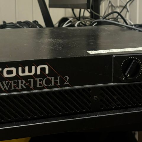 Crown Power Tech 2 Effektforsterker