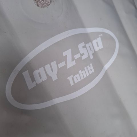 Lay-z-spa Tahiti