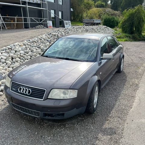 Audi Quattro 4,2