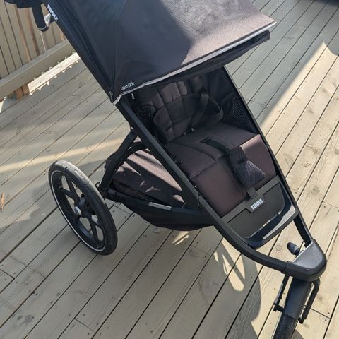 Thule urban glide + bassinet